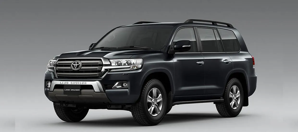 Toyota Land Cruiser 4x4 safari vehicle rental